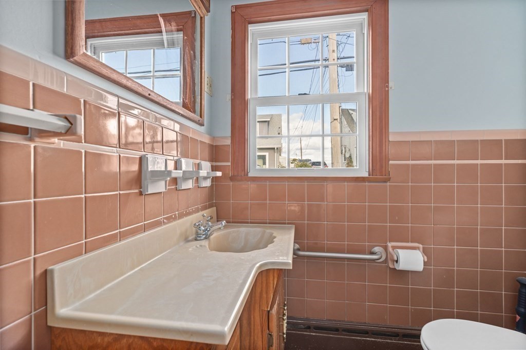 49 Whitehead Avenue Hull, MA 02045 - Photo 18 of 38