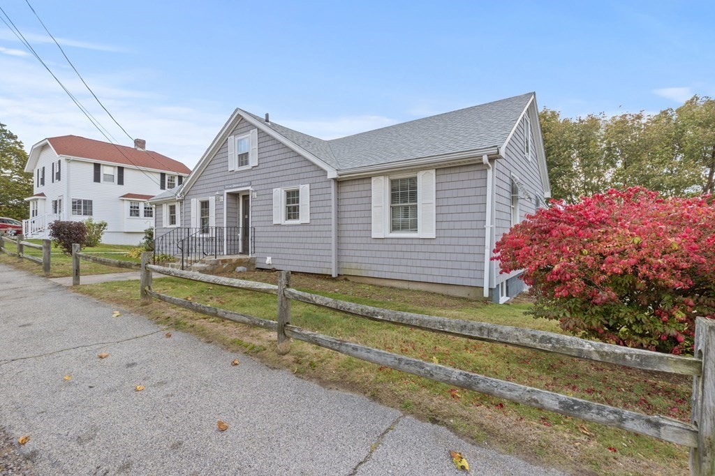 49 Whitehead Avenue Hull, MA 02045 - Photo 32 of 38