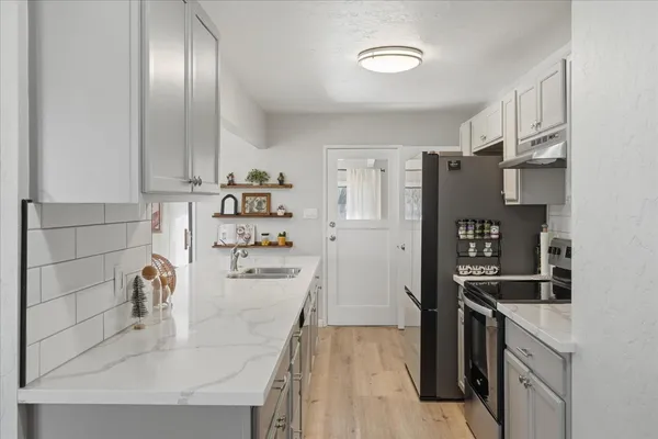 $450,000 | 45430 Lauri Lane, Oakhurst, CA 93644