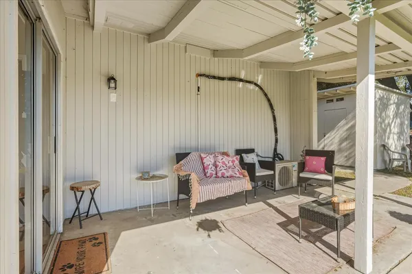 $450,000 | 45430 Lauri Lane, Oakhurst, CA 93644