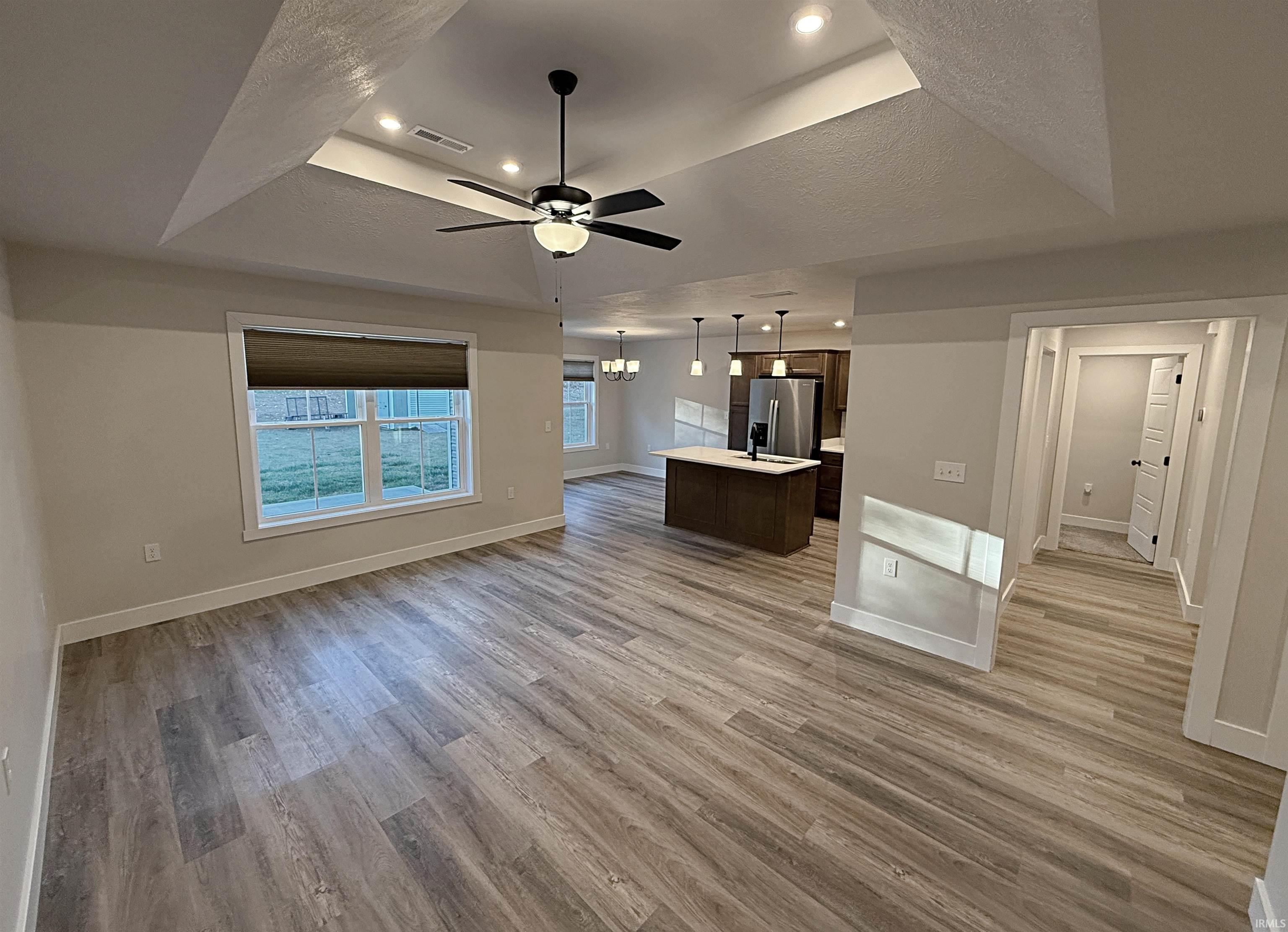 9 Beacon Way Washington, IN 47501 - Photo 4 of 29