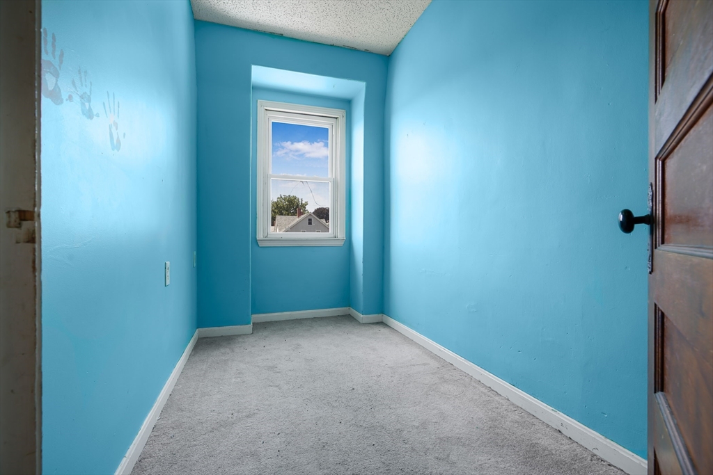 692-694 Walnut Street Fall River, MA 02720 - Photo 31 of 39 Gallery Image 31
