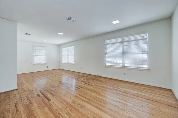 $3,850 | 4002 Portsmouth Street, Houston, TX 77027