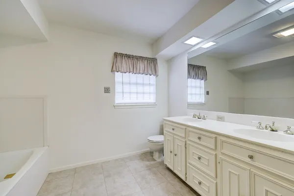 $3,850 | 4002 Portsmouth Street, Houston, TX 77027
