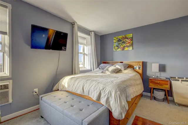 $2,400 | 370 West Broadway, Unit 4K, Long Beach, NY 11561