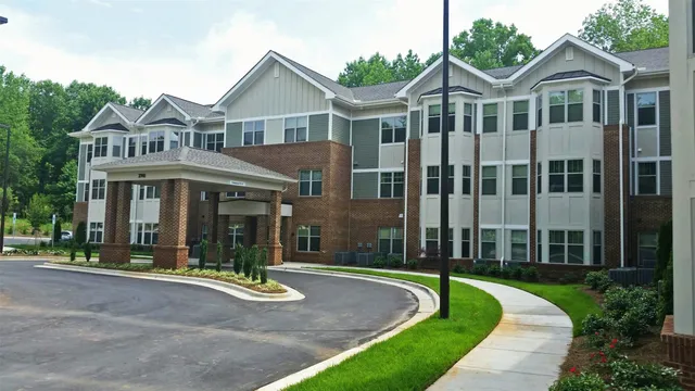 $754 | 2741 Dr Carver Road, Charlotte, NC 28208