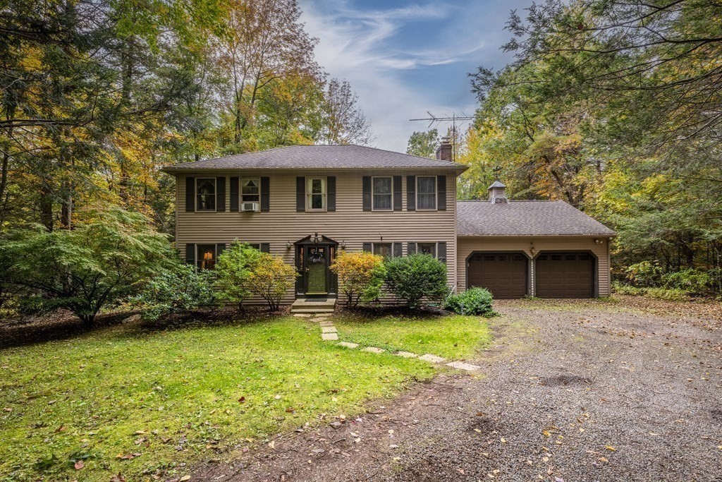 35 Glendale Road Sturbridge, MA 01518 - Photo 1 of 34 Gallery Image 1