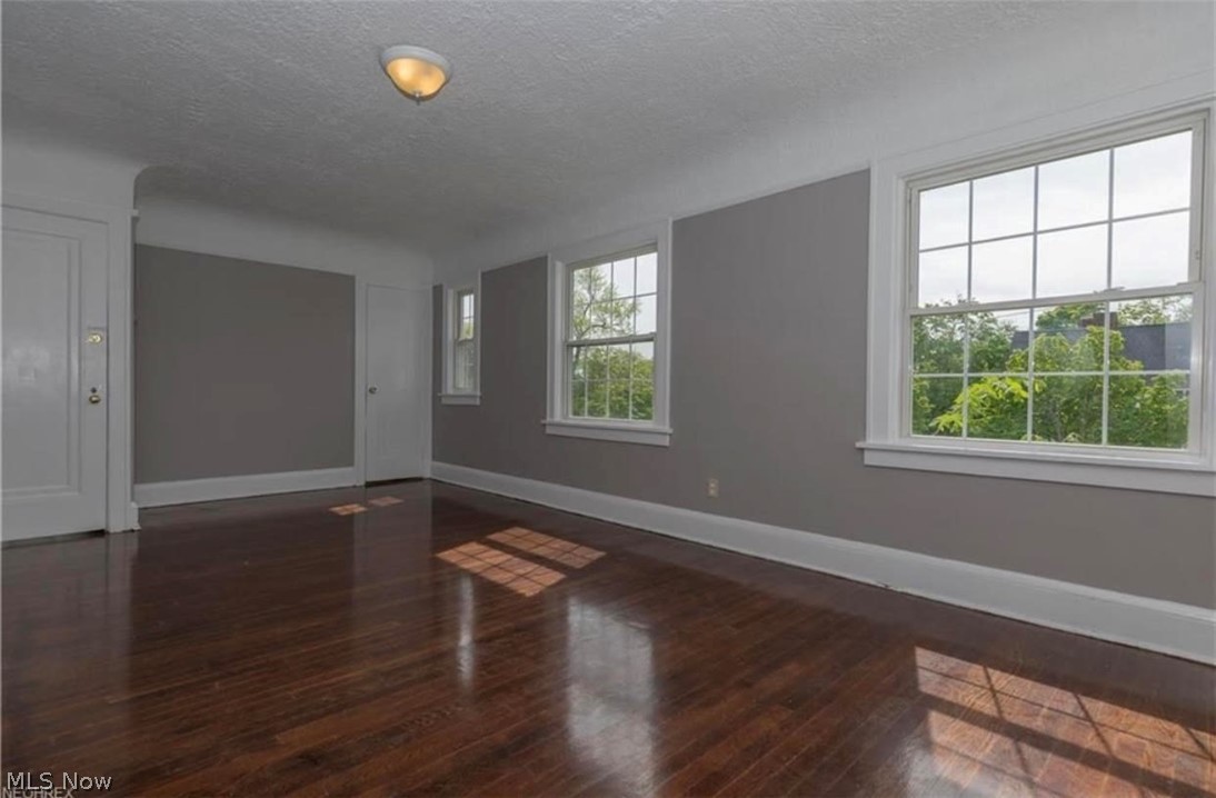 3589 Avalon Road Cleveland, OH 44120 - Photo 2 of 25