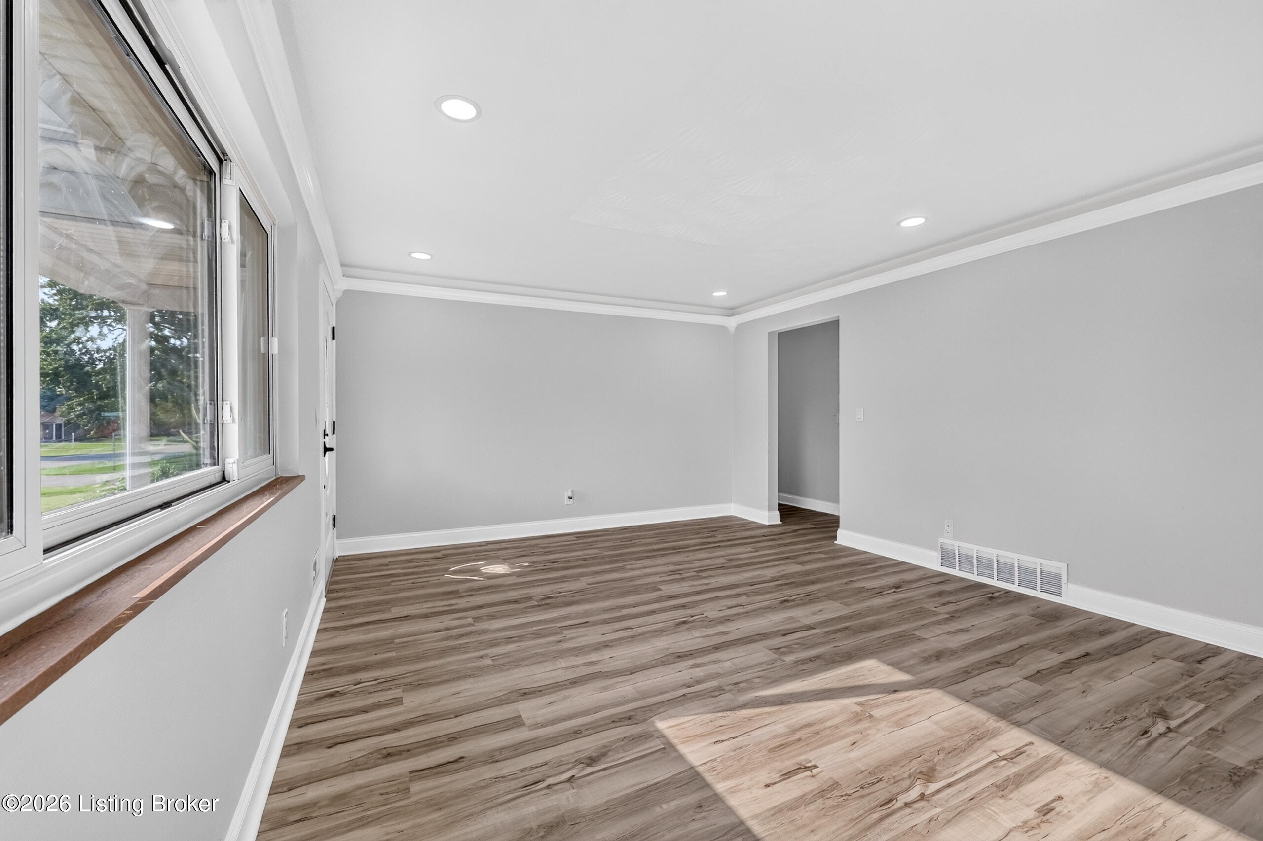 8303 Smithton Road Louisville, KY 40219 - Photo 27 of 62 027_H40A6077