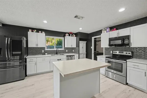 $330,000 | 2002 Cottie Lane, Arlington, TX 76010
