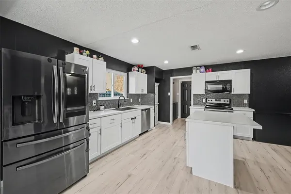 $330,000 | 2002 Cottie Lane, Arlington, TX 76010