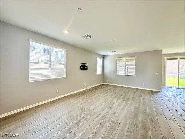 $4,995 | 1297 Ventura Cliffs Avenue, Henderson, NV 89012