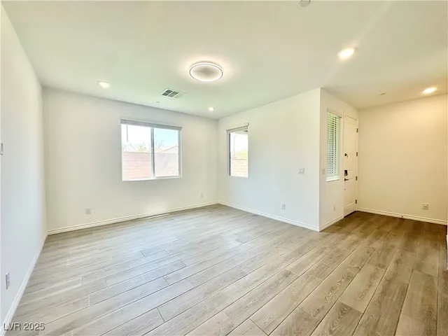 $4,995 | 1297 Ventura Cliffs Avenue, Henderson, NV 89012