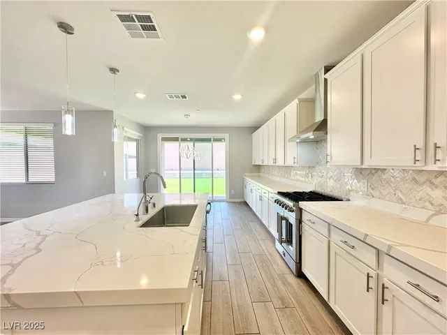 $4,995 | 1297 Ventura Cliffs Avenue, Henderson, NV 89012