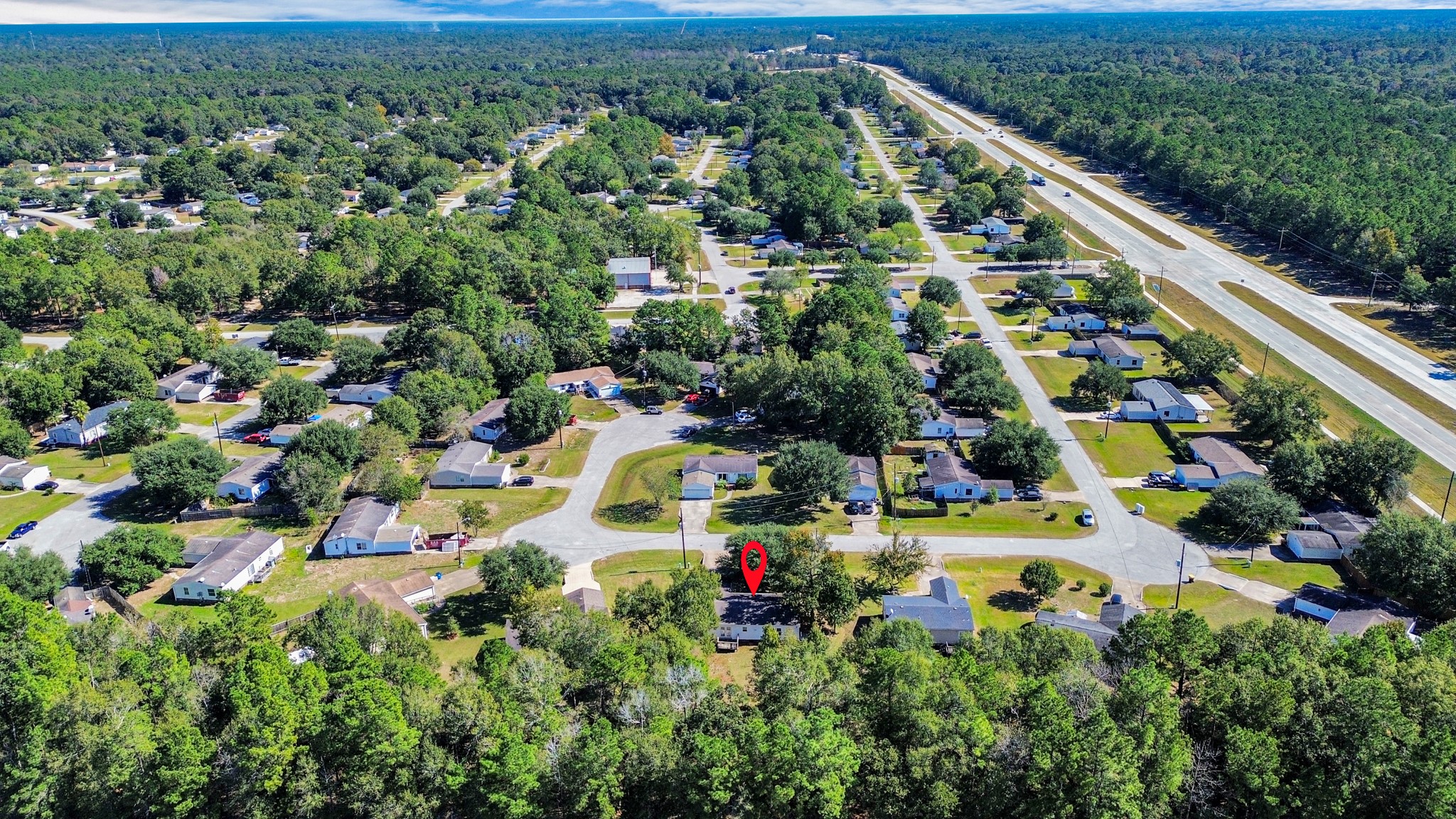 16338 Hill Country Court Conroe, TX 77302 - Photo 3 of 39