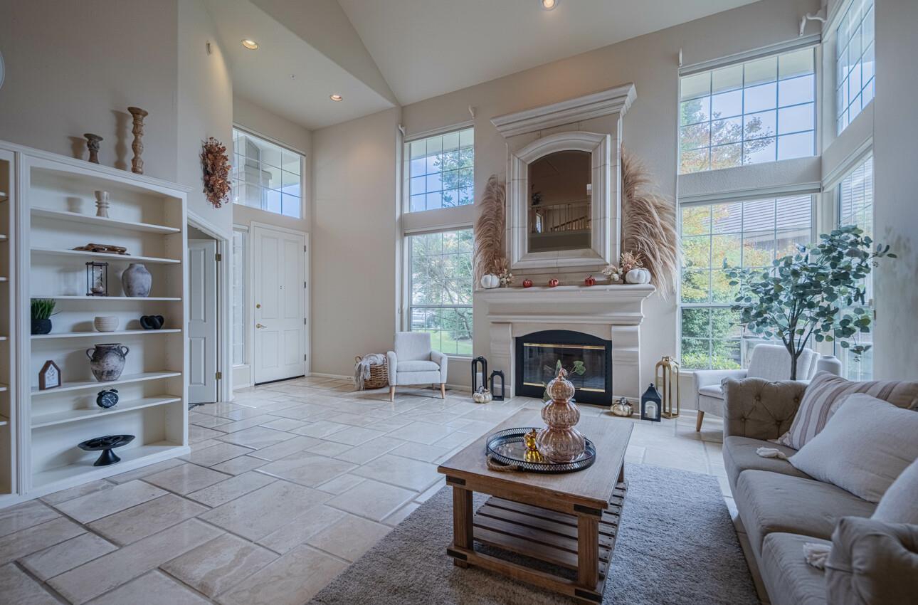 14285 Mountain Quail Road Salinas, CA 93908 - Photo 10 of 57 Gallery Image 10