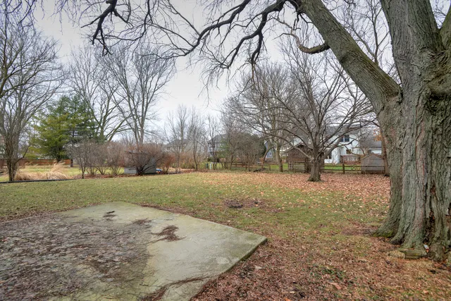 $2,800 | 2309 Sudbury Lane, Geneva, IL 60134