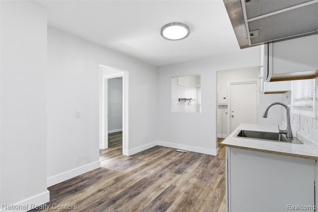 7547 Stephens Center Line, MI 48015 - Photo 6 of 15