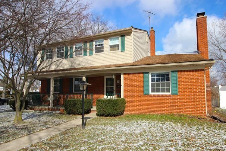 18511 Davidson Road Fraser, MI 48026 - Photo 2 of 19 Ufront2.jpg