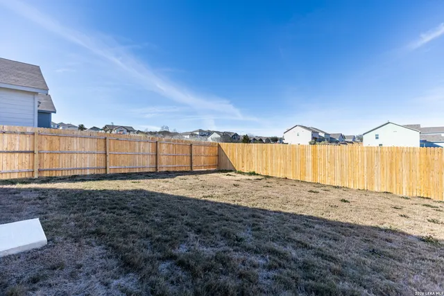 a view of a dry yard