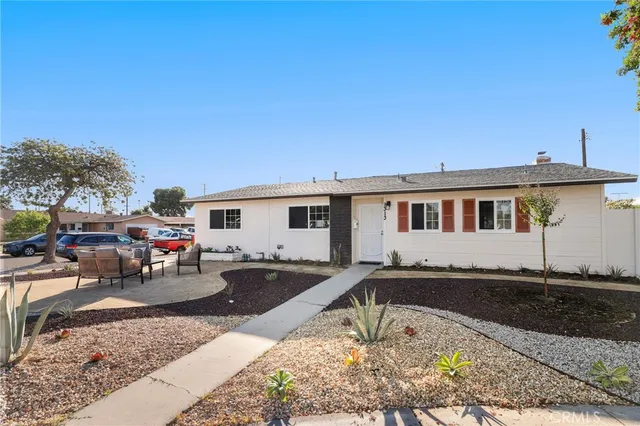 $1,080,000 | 1313 North Crestlane Place, Anaheim, CA 92805