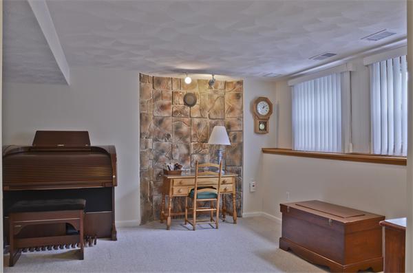 1 Pequot Road Peabody, MA 01960 - Photo 19 of 29 Gallery Image 19