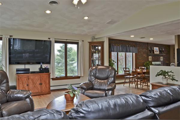 1 Pequot Road Peabody, MA 01960 - Photo 4 of 29 Gallery Image 4