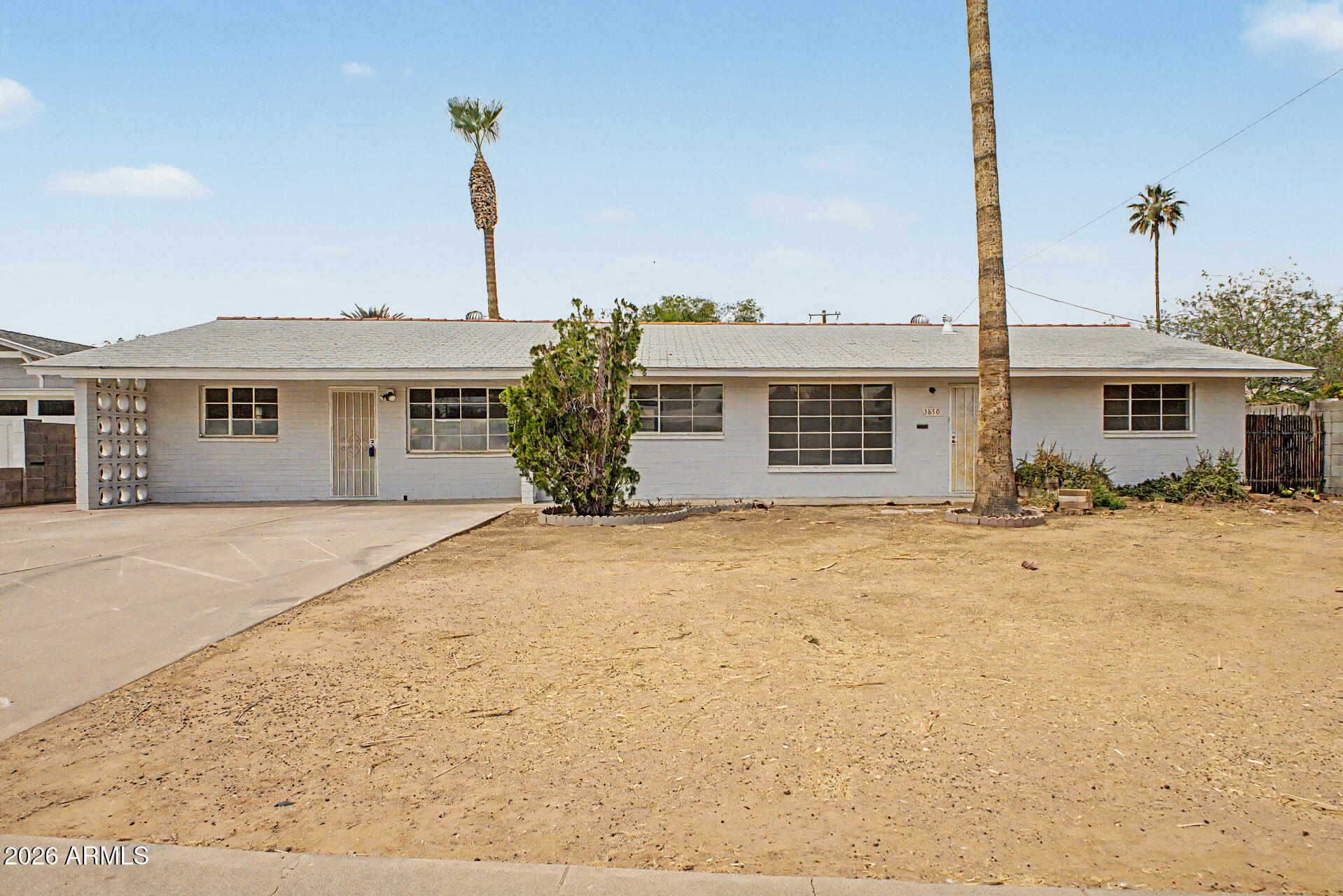 3650 North 39th Street Phoenix, AZ 85018 - Photo 1 of 2 02-39th