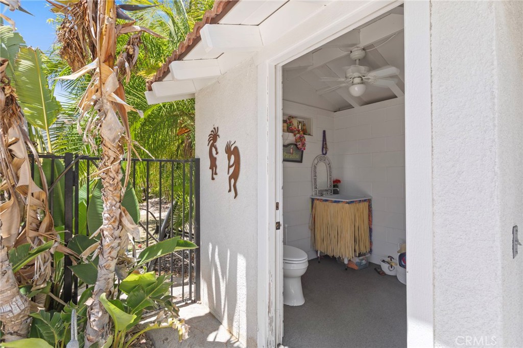 31500 Britton Circle Temecula, CA 92591 - Photo 37 of 44 a view of a bathroom