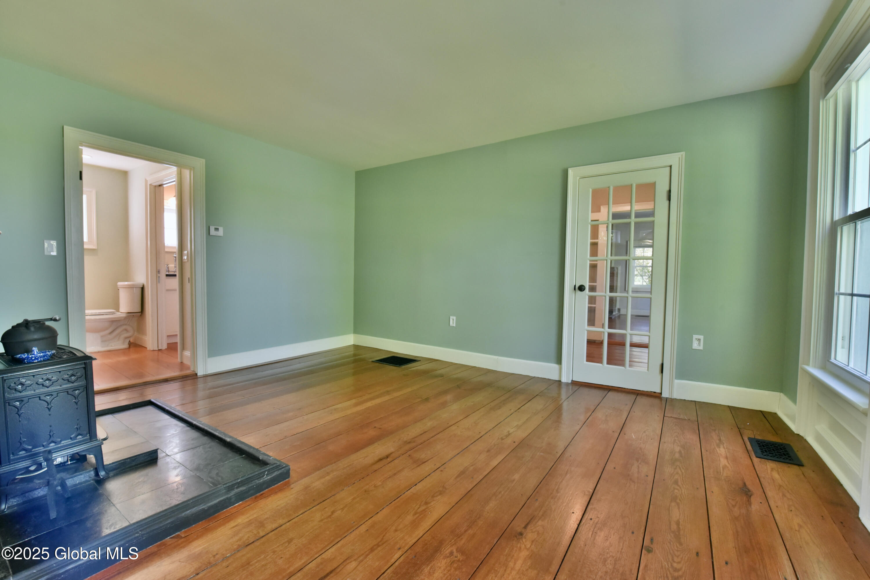 51 Hoffman Road Milton, NY 12866 - Photo 5 of 65 51HoffmanRdFamilyRoom