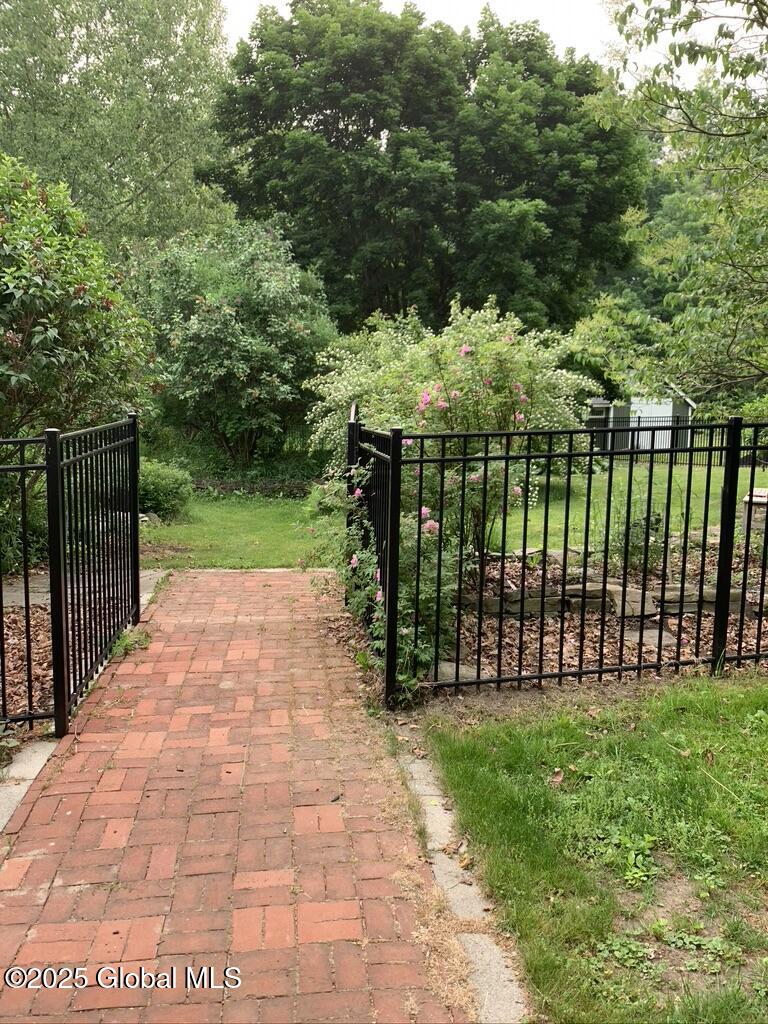 51 Hoffman Road Milton, NY 12866 - Photo 53 of 65 51HoffmanRdFenceFlowers