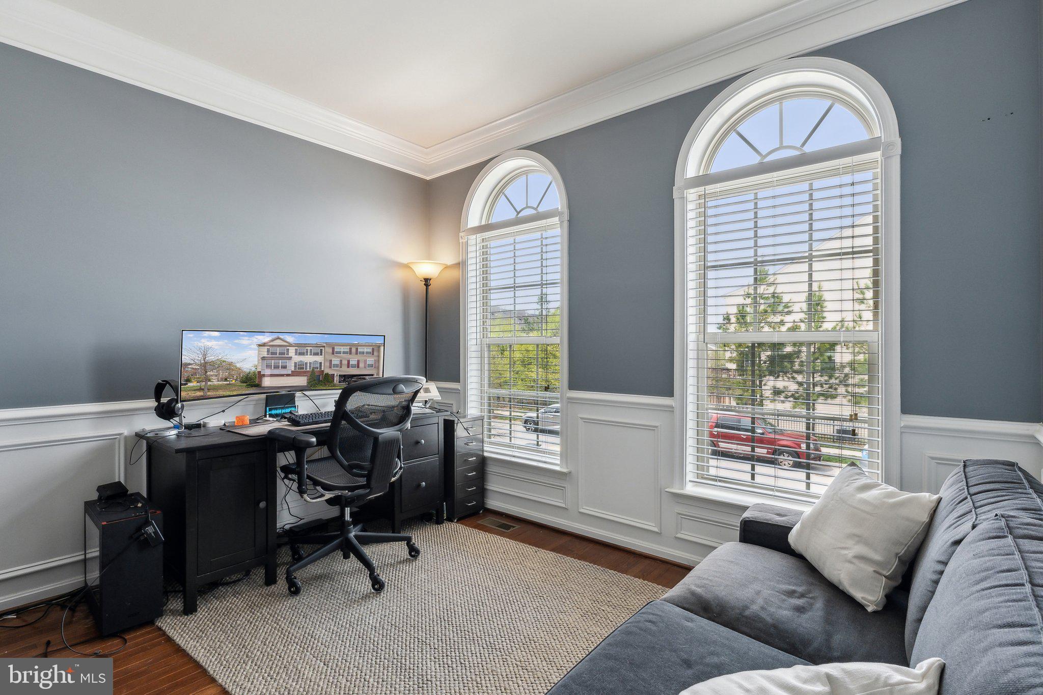 305 Hersden Lane Arnold, MD 21012 - Photo 10 of 23 a living room with furniture and a window