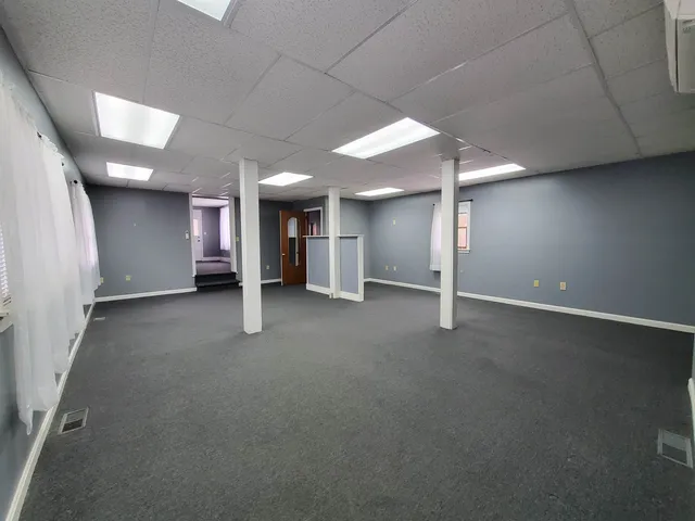 $1,000 | 309 Portland Street, Unit 102, St. Johnsbury, VT 05819