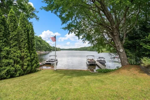 $1,150,000 | 84 South Shore Drive, Sturbridge, MA 01566