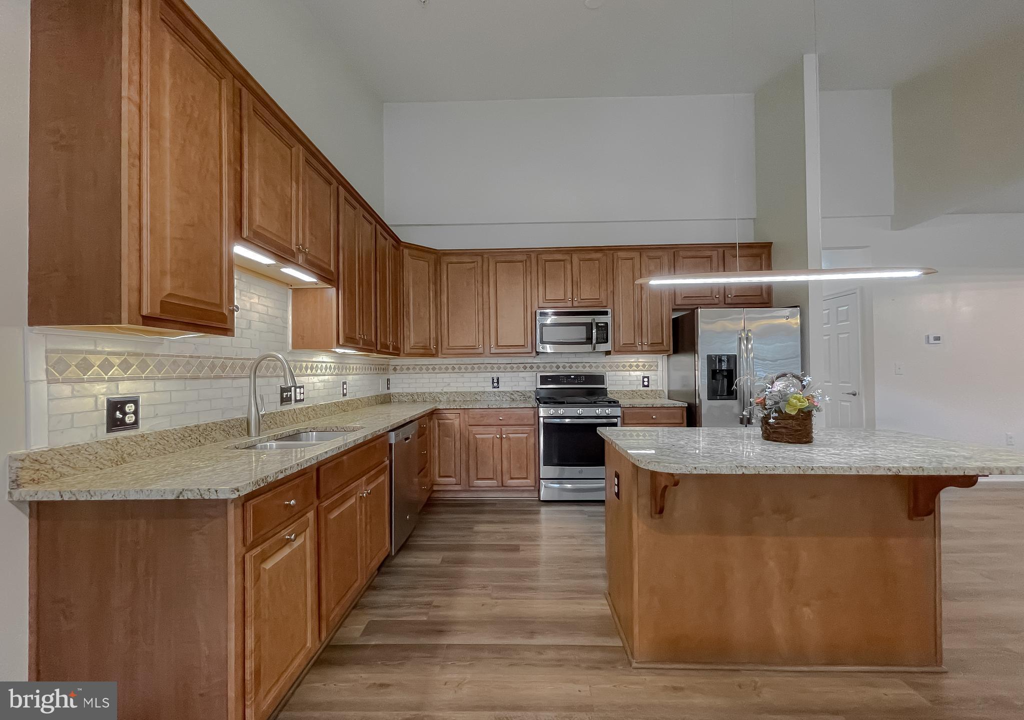 44140 Outrigger Way California, MD 20619 - Photo 12 of 36 Full Kitchen view