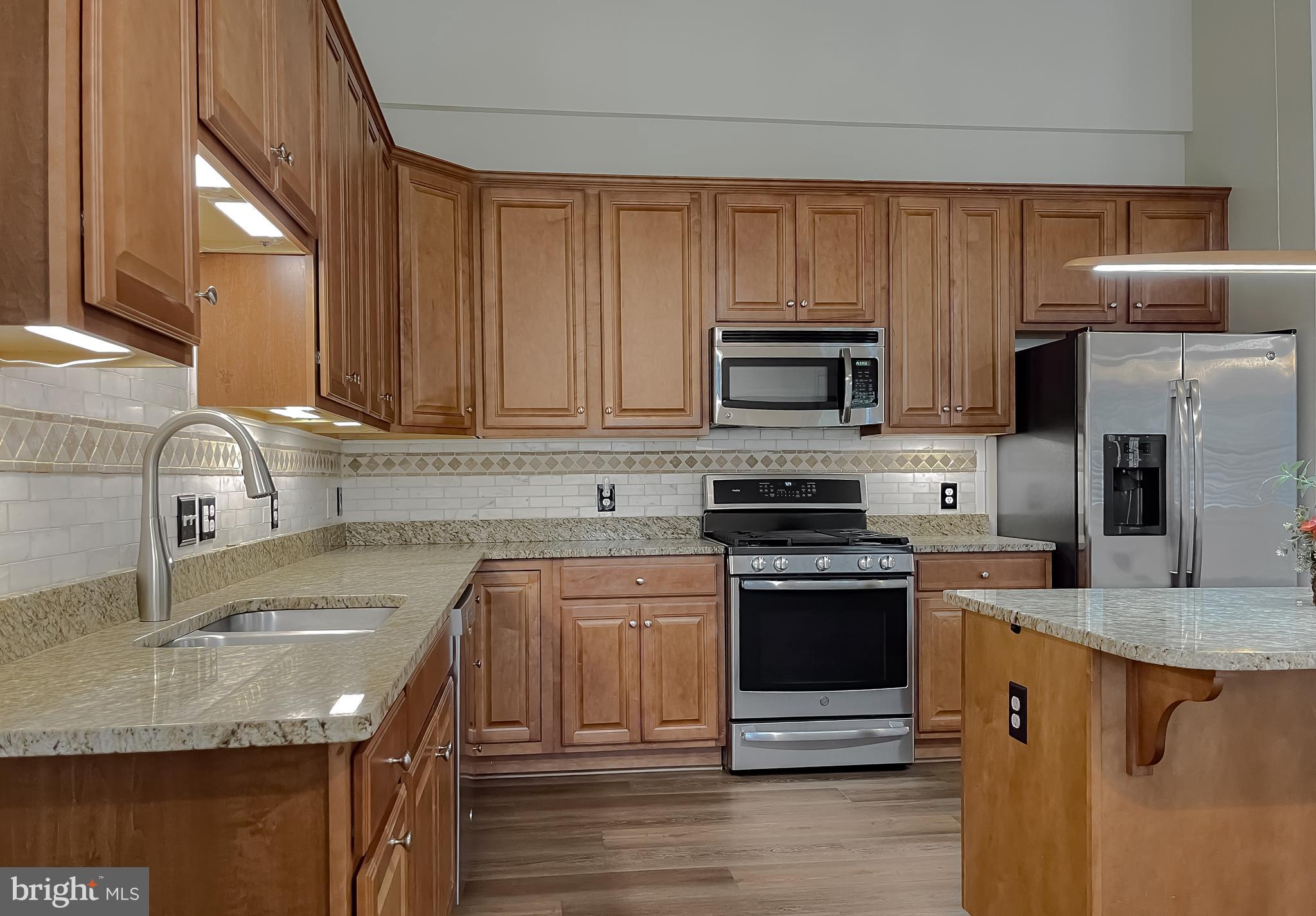 44140 Outrigger Way California, MD 20619 - Photo 13 of 36 Tons of countertop space