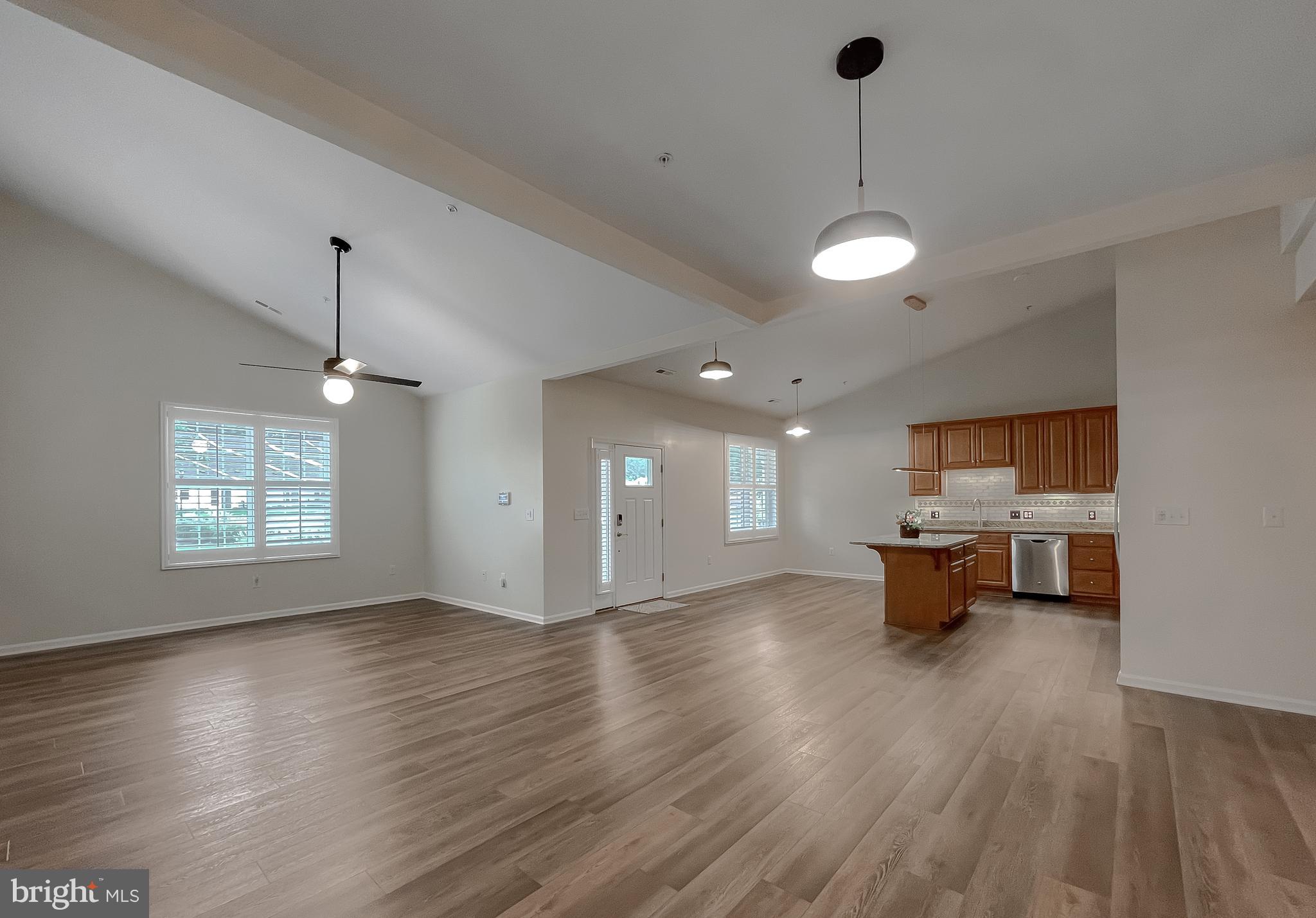 44140 Outrigger Way California, MD 20619 - Photo 20 of 36 Spacious living area