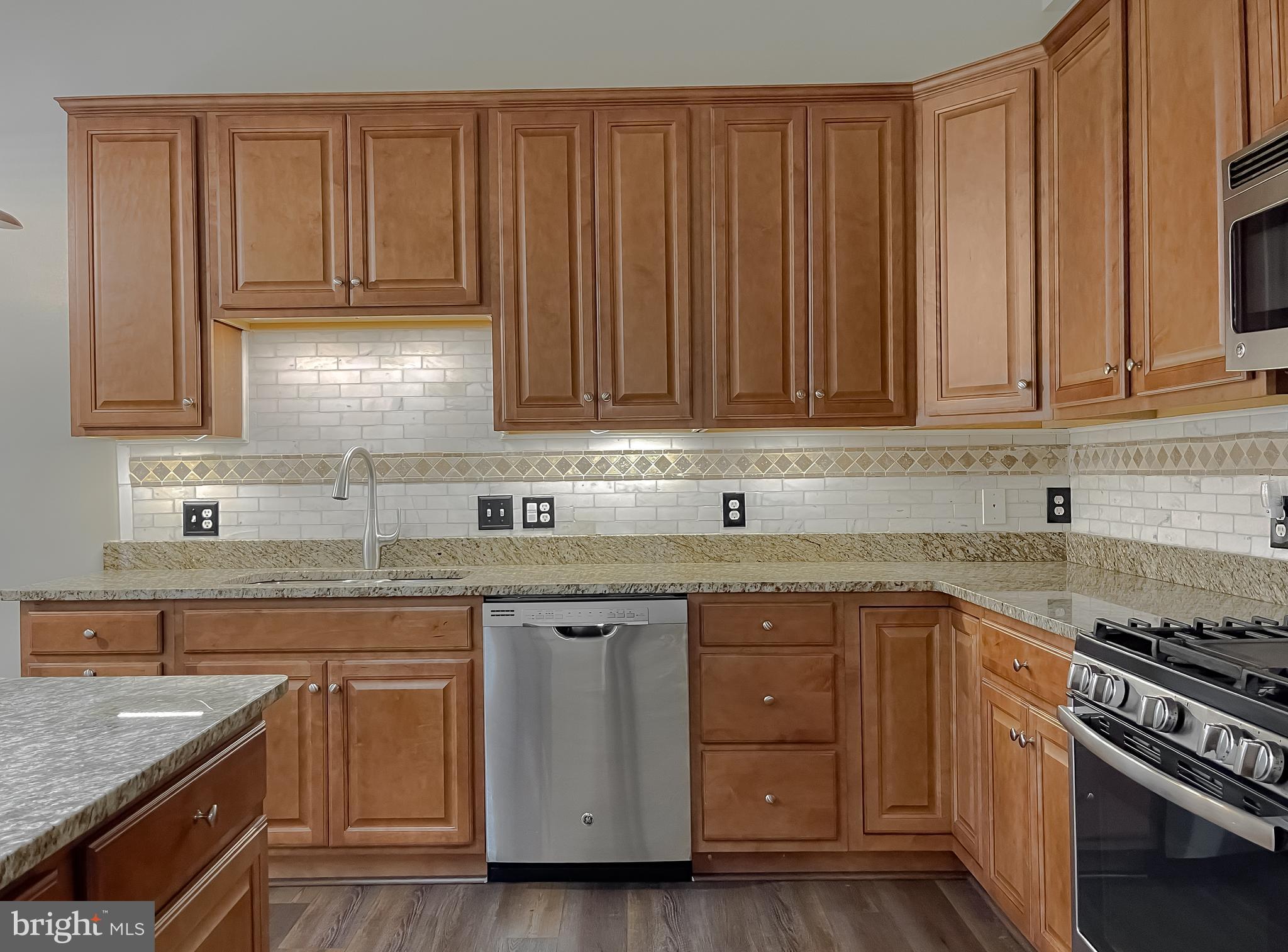 44140 Outrigger Way California, MD 20619 - Photo 10 of 36 Tons of cabinetry/ storage