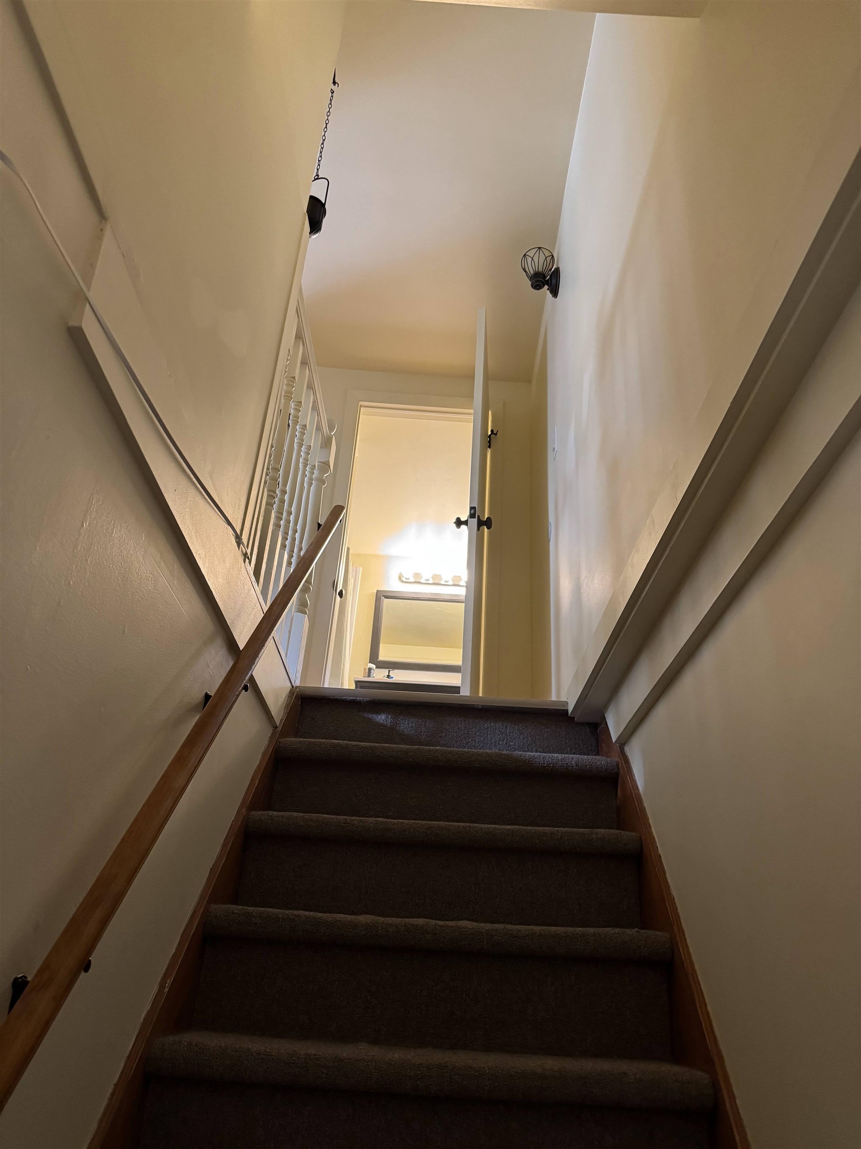 36 Clymer Street Burlington, VT 05401 - Photo 12 of 37