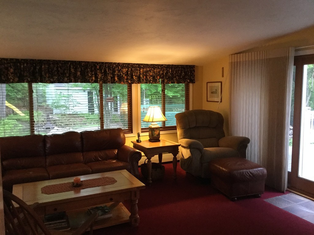 17 Spring Valley Road Worcester, MA 01609 - Photo 8 of 18 Gallery Image 8