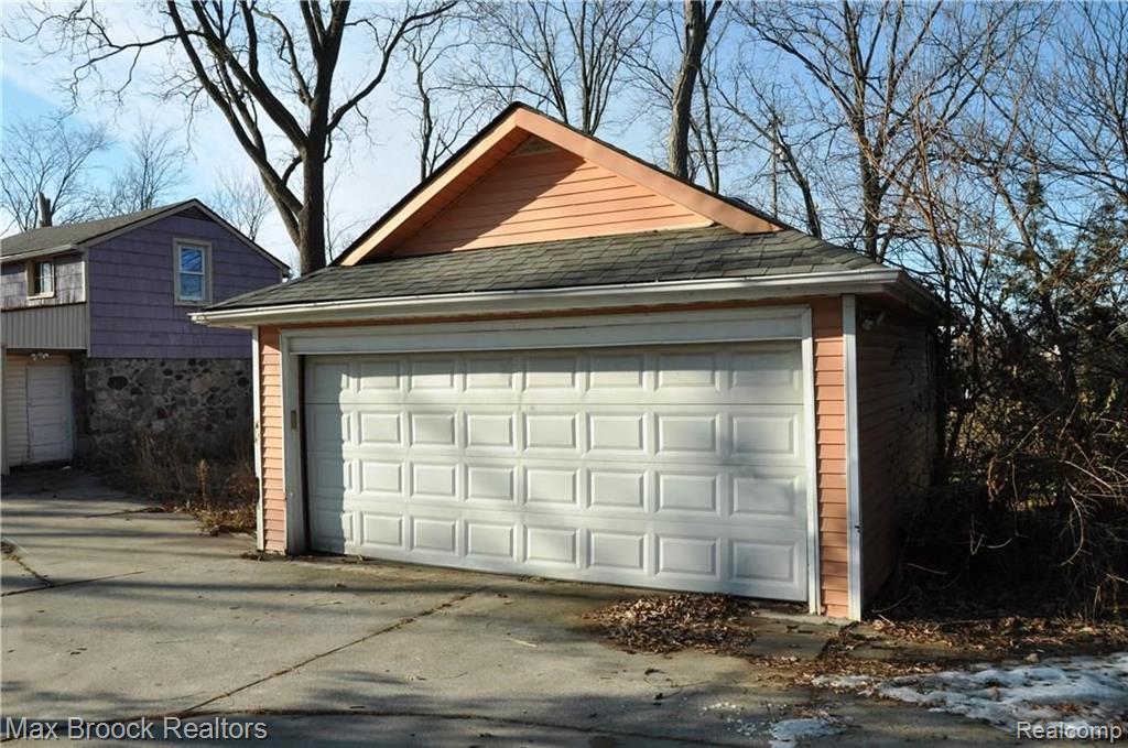 5277 West Maple Road West Bloomfield, MI 48322 - Photo 29 of 40