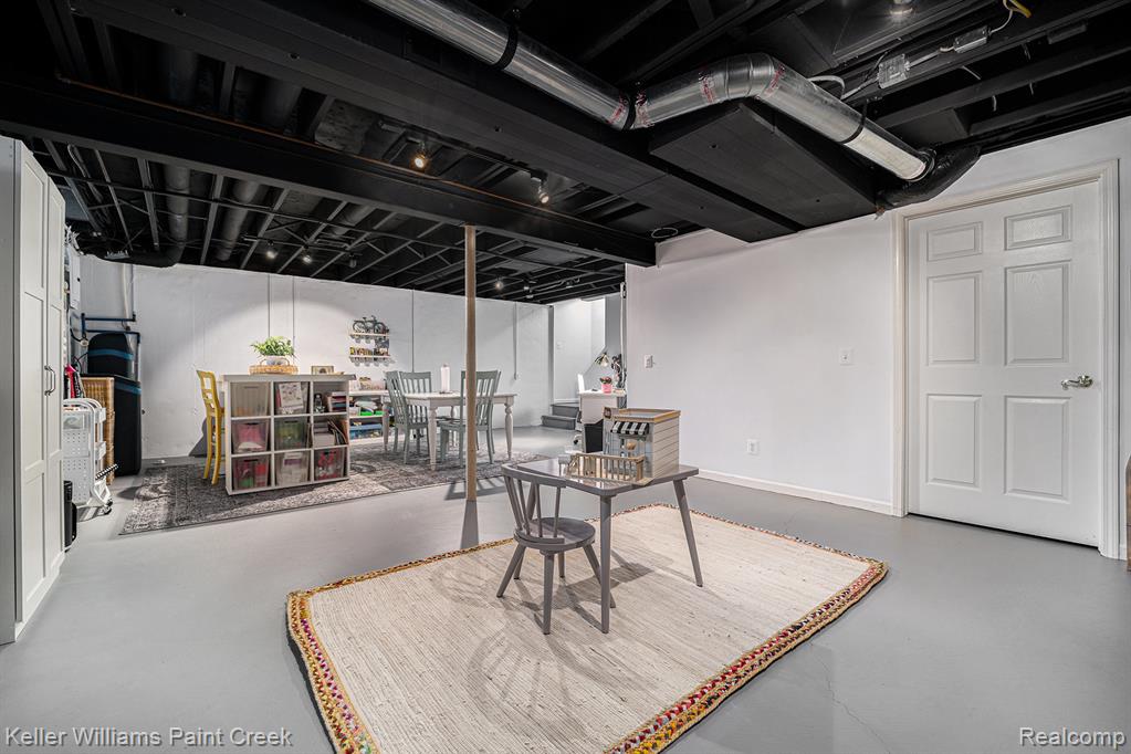 3486 Kossuth Road Lake Orion, MI 48360 - Photo 20 of 30 Gallery Image 20