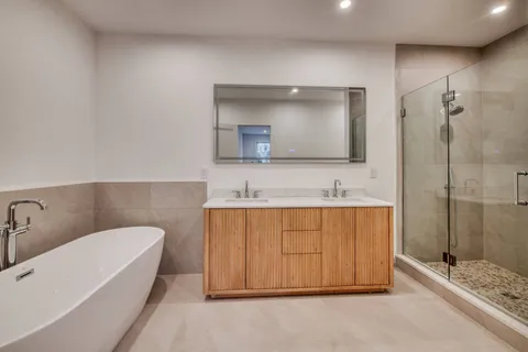 $4,650,000 | 23 Fairway Drive, East Hampton, NY 11937