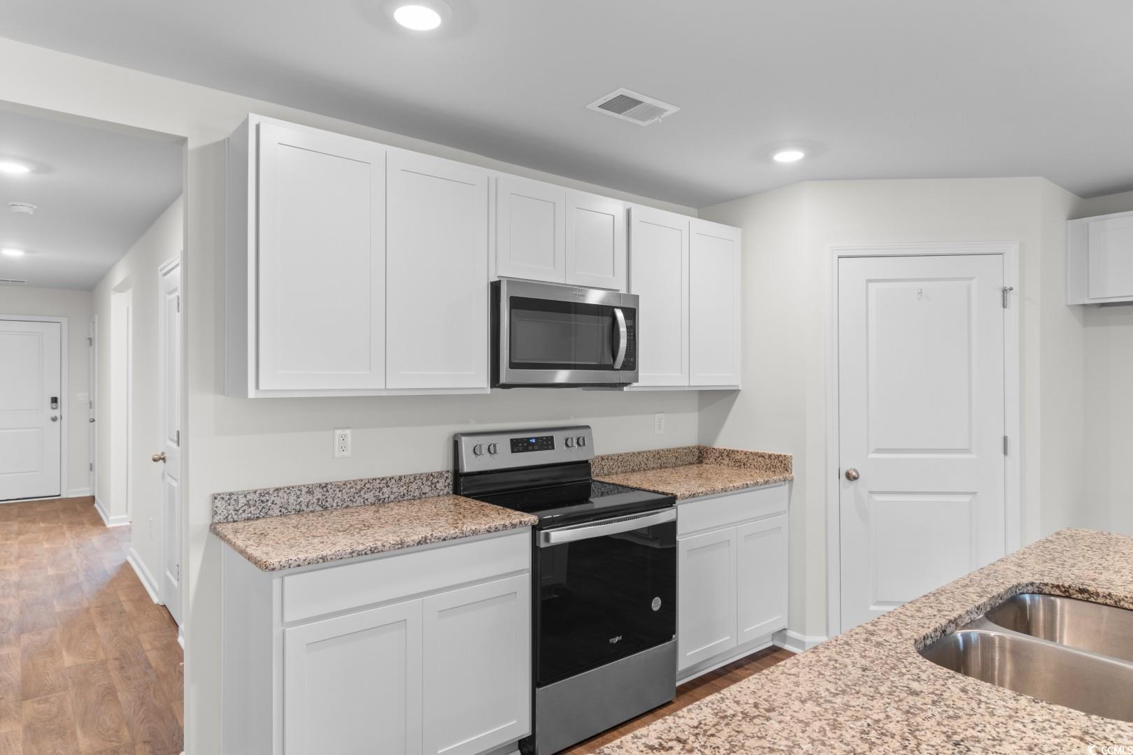 572 Woodland Farms Circle Aynor, SC 29511 - Photo 7 of 40