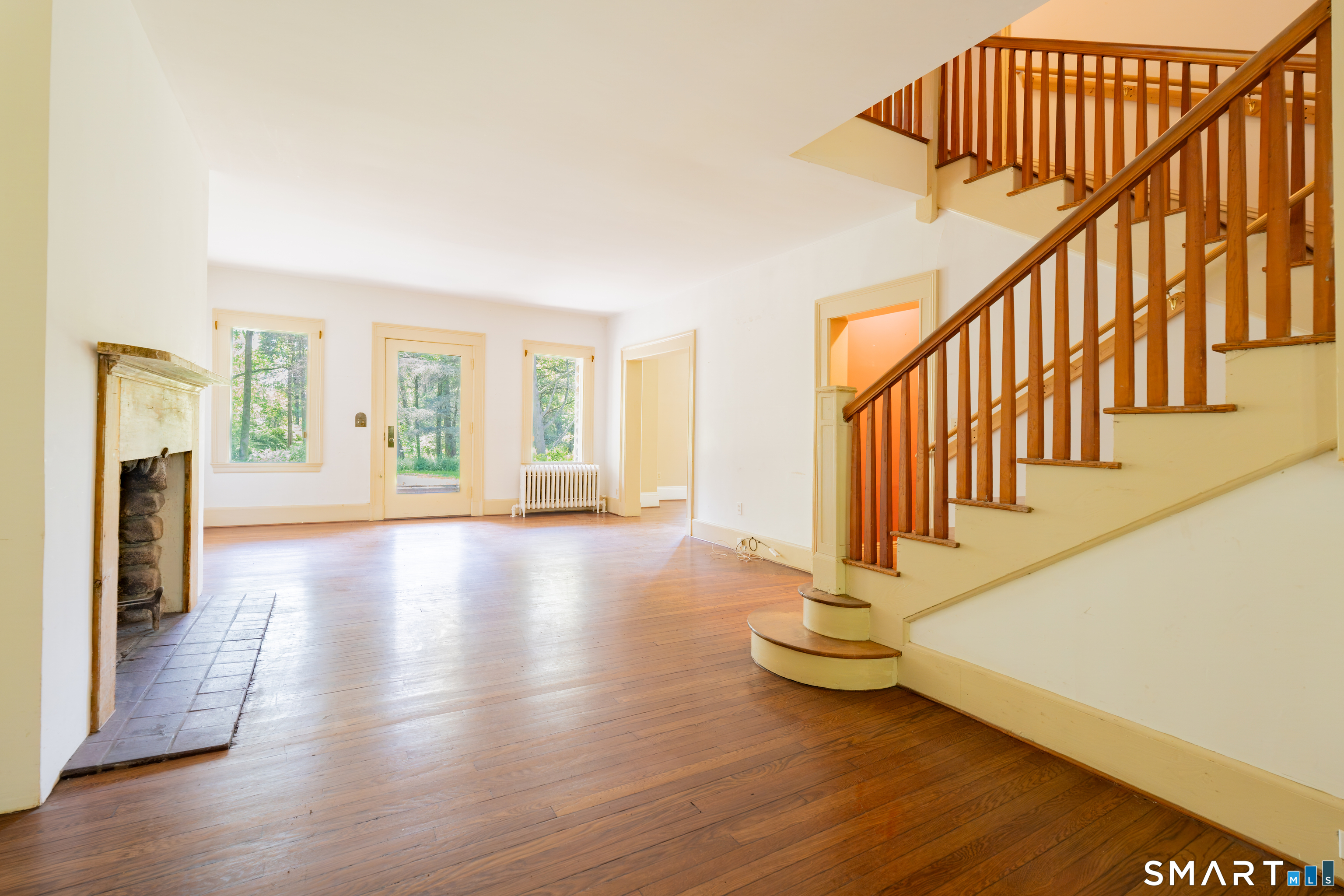 95 Beecher Road Woodbridge, CT 06525 - Photo 2 of 39
