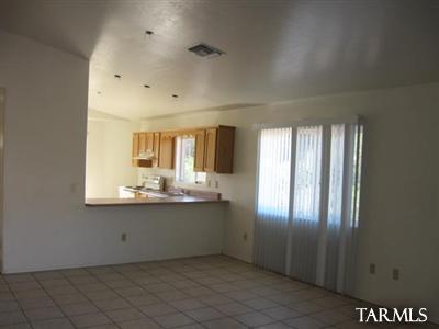 962 Calle Tamaulipas Rio Rico, AZ 85648 - Photo 5 of 9 Gallery Image 5