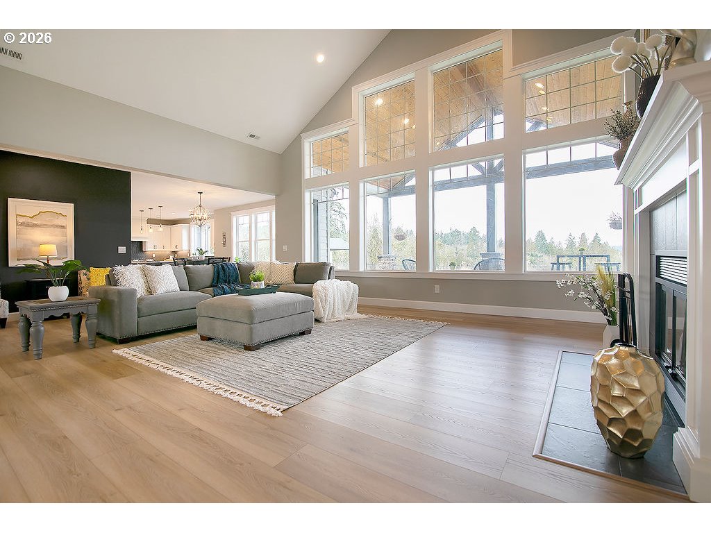 302 Waters Road Castle Rock, WA 98611 - Photo 2 of 48 Living Room