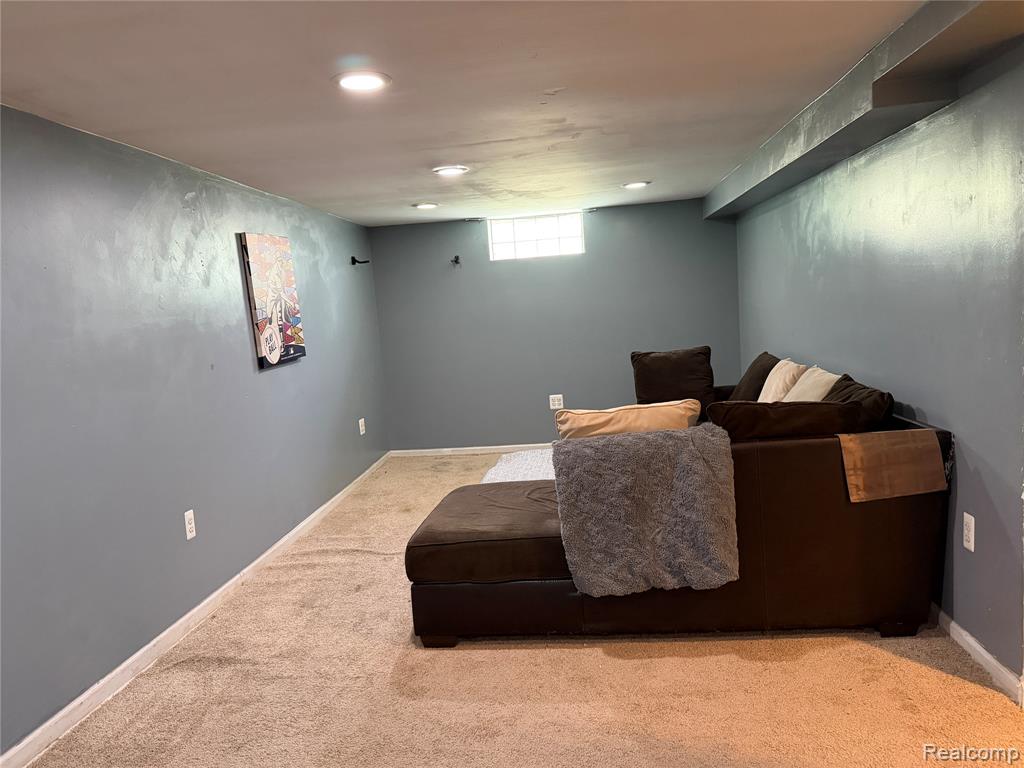 34503 Chestnut Street Wayne, MI 48184 - Photo 26 of 37