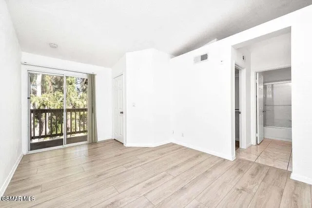 $3,295 | Undisclosed Address, Oak Park, CA 91377