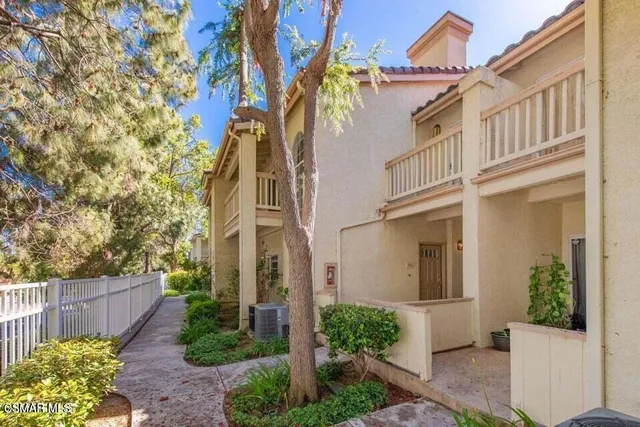 $3,295 | Undisclosed Address, Oak Park, CA 91377